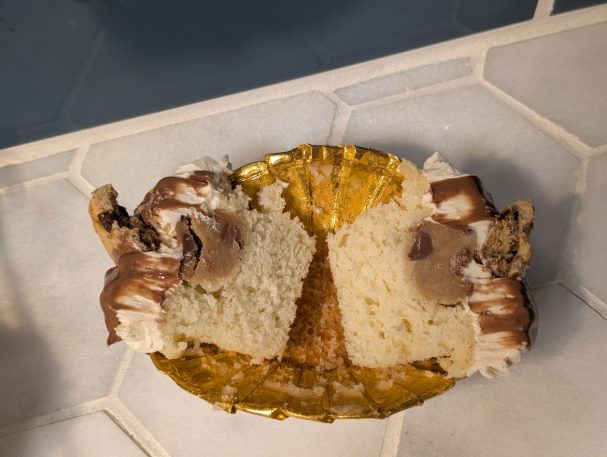 Mini Cookie Milk Chocolate drip with Cookie Doh cupcakes